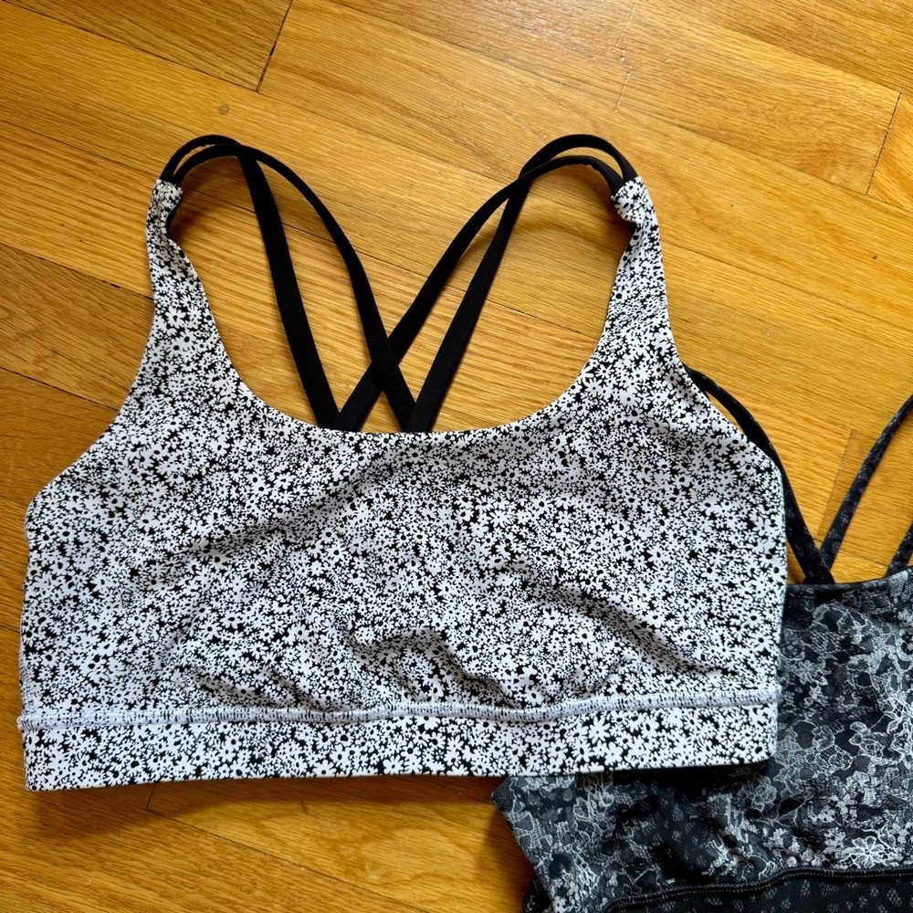 Lululemon set of 2 sports tops size medium Free to Be and Luxtreme Sports - Picture 3 of 7